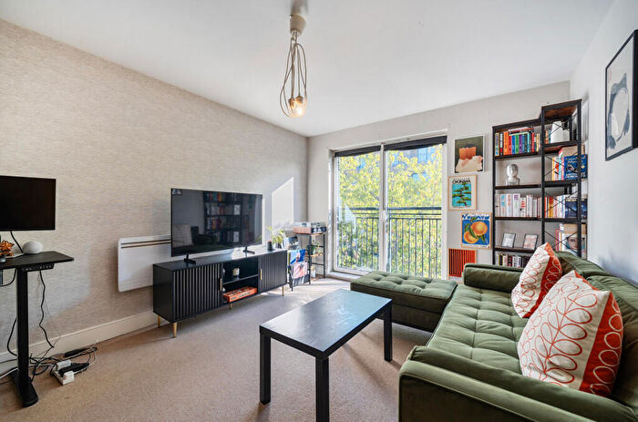 1 Bedroom Apartment For Sale In Capulet Square, London, E3