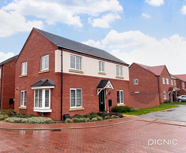 4 Bedroom Detached House For Sale In Mabie Close, Sinfin, DE24