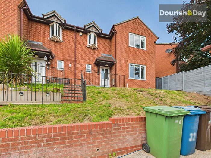 3 Bedroom Semi-Detached House To Rent In Vardon Close, Stafford, ST16