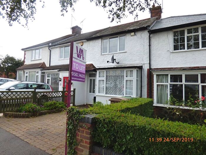 2 Bedroom Semi-Detached House To Rent In Hart Lane, Town Centre, LU2