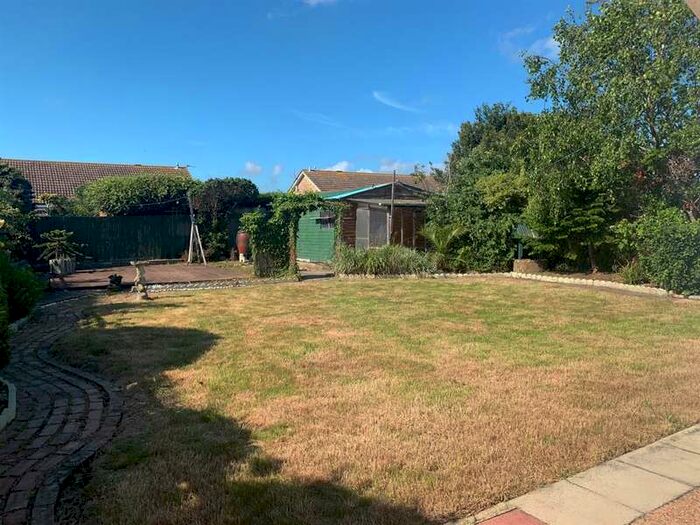 3 Bedroom Bungalow To Rent In The Fairway, Dymchurch, Romney Marsh Kent