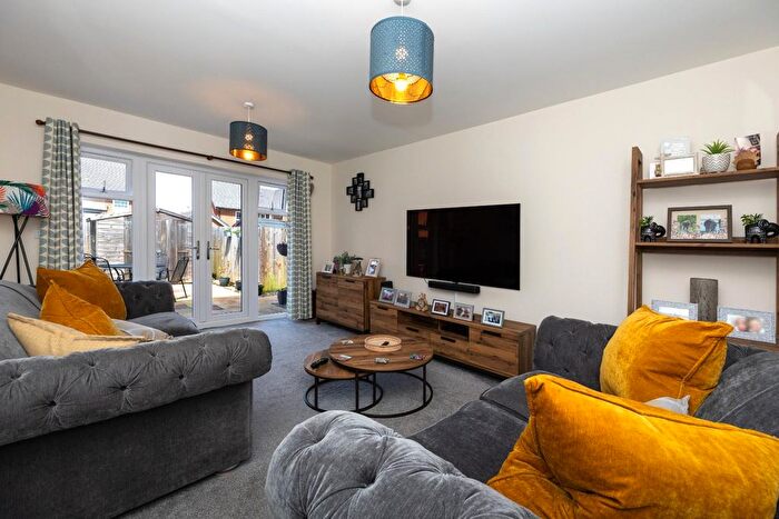 4 Bedroom Detached House For Sale In Pine Way, Willesborough, Ashford, TN24