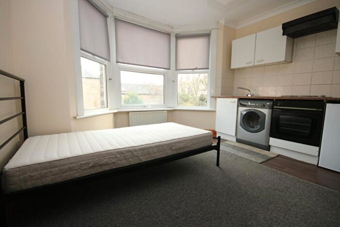 Flat To Rent In Church Lane, Hornsey, N8