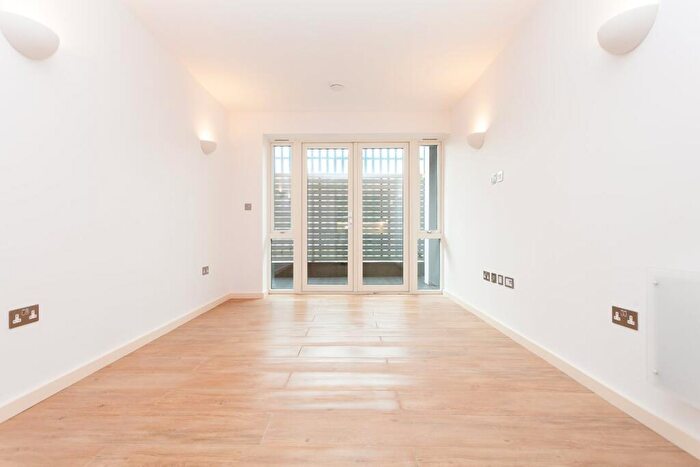 1 Bedroom Apartment For Sale In West Green Road, London, N15