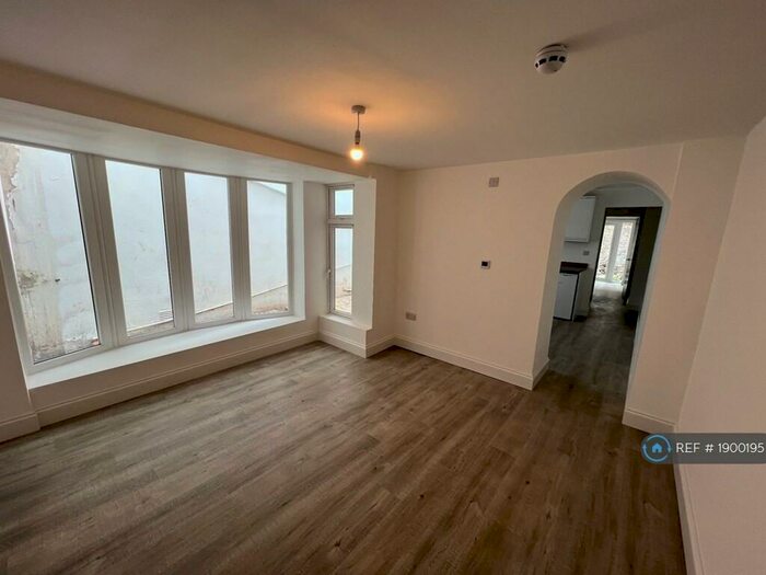 1 Bedroom Flat To Rent In Longton Grove Road, Weston-Super-Mare, BS23