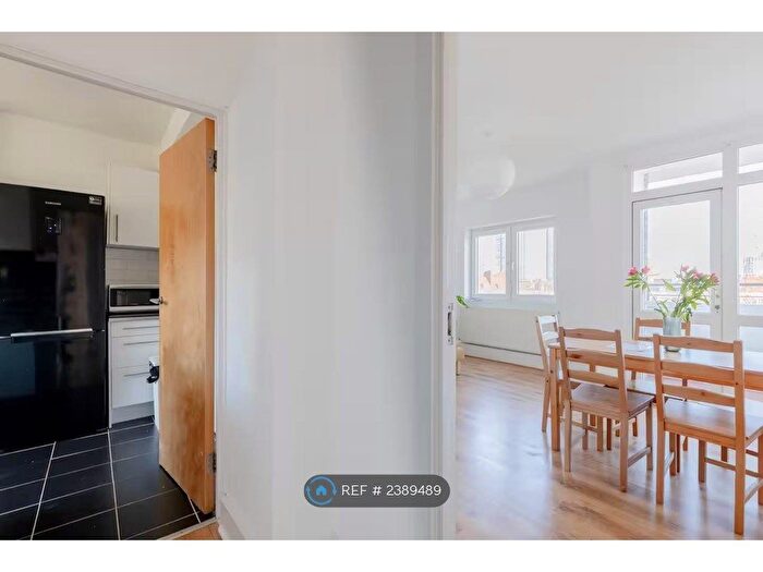 4 Bedroom Flat To Rent In Grimthorpe House, London, EC1V