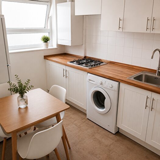 3 Bedroom Flat To Rent In Field Road, London, W6