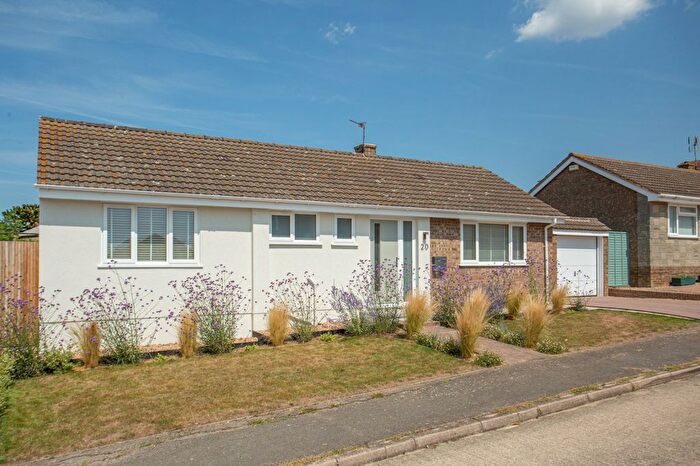 2 Bedroom Bungalow For Sale In Dorset Close, Whitstable, Kent, CT5