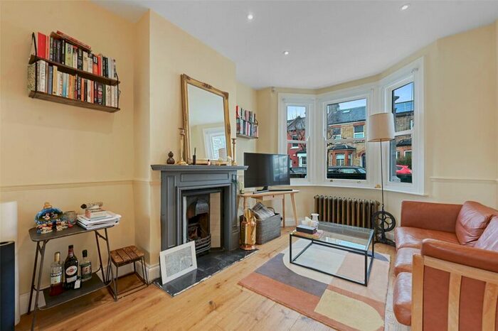 3 Bedroom Terraced House To Rent In Woodlands Road, Walthamstow, London, E17