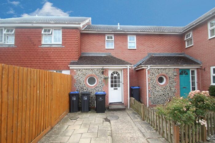 2 Bedroom Terraced House To Rent In Cypress Avenue, Worthing, BN13