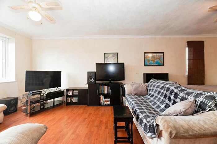 Flat For Sale In Overton Road, Sutton, SM2
