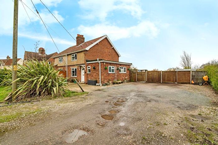 3 Bedroom Semi-Detached House For Sale In Norwich Road, Barnham Broom, Norwich, NR9