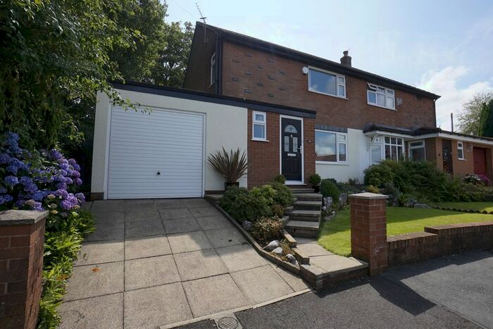 3 Bedroom Semi-Detached House To Rent In Beech Walk, Wigan, WN3
