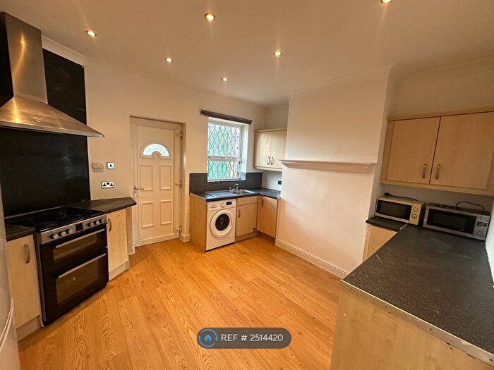 3 Bedroom Terraced House To Rent In Whingate, Leeds, LS12