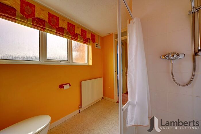 3 Bedroom End Of Terrace House For Sale In Archer Close, Studley, B80