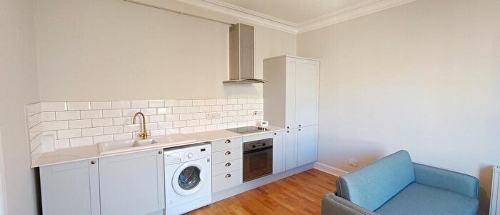 1 Bedroom Flat To Rent In Dalgety Street, Meadowbank, Edinburgh, EH7