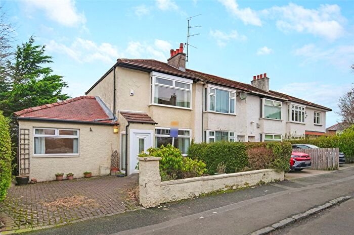 3 Bedroom End Terrace House For Sale In The Oval, Clarkston, Glasgow, East Renfrewshire, G76