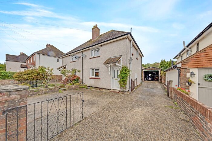 3 Bedroom Semi-Detached House For Sale In The Oval, Guildford, GU2