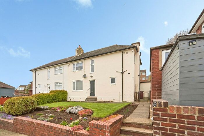 3 Bedroom Semi Detached House For Sale In King Edward Avenue, Horsforth, Leeds, LS18