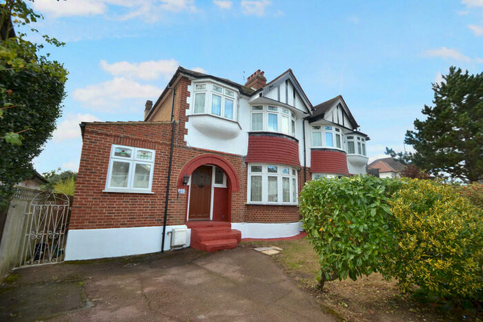 4 Bedroom Semi-Detached House To Rent In Berrylands, Surbiton, KT5