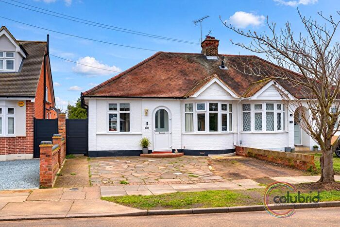 3 Bedroom Semi Detached House For Sale In Gordon Road, Grays, RM16