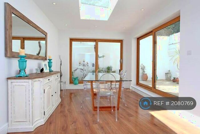 2 Bedroom Flat To Rent In Islington, London, N1