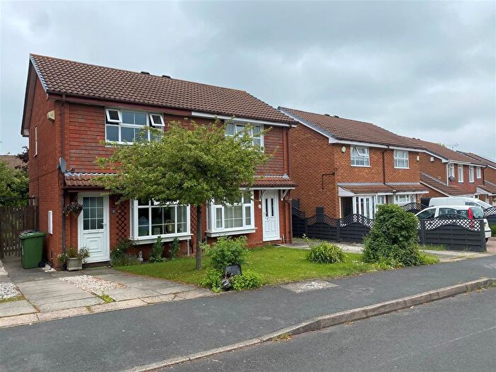 2 Bedroom Semi-Detached House To Rent In Branthill Croft, Birmingham, B91