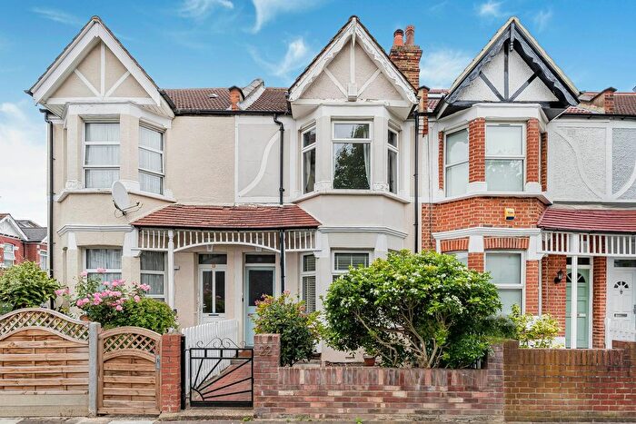 1 Bedroom Flat For Sale In Westfield Road, Northfields, Ealing, W13