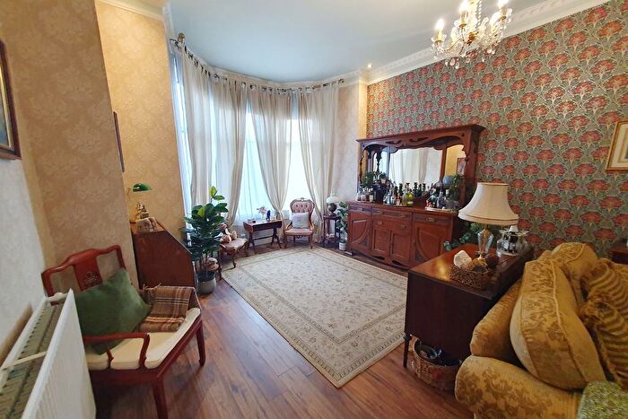 5 Bedroom Terraced House For Sale In , Garnock House, Aitken Street ...