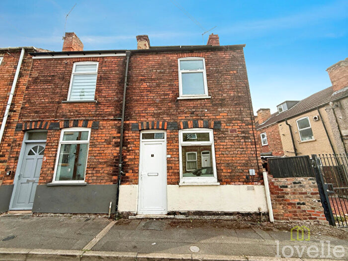 2 Bedroom End Of Terrace House To Rent In Cleveland Street, Gainsborough, DN21