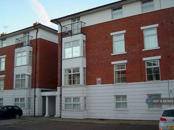 2 Bedroom Flat To Rent In Chancellor Court, Liverpool, L8