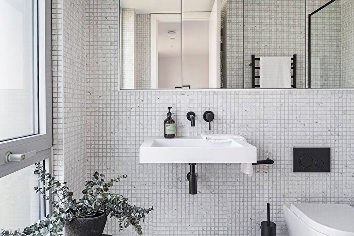 2 Bedroom Flat To Rent In Parkhaus, Hackney, London, E5