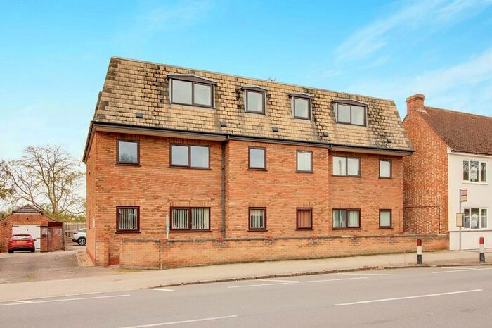 2 Bedroom Flat To Rent In Great North Road, Eaton Socon, St. Neots, PE19
