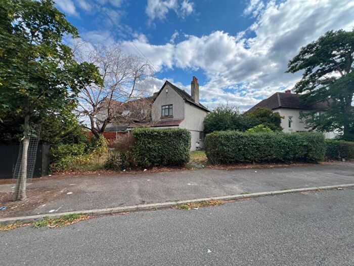 3 Bedroom House For Sale In North Road, Chadwell Heath, RM6