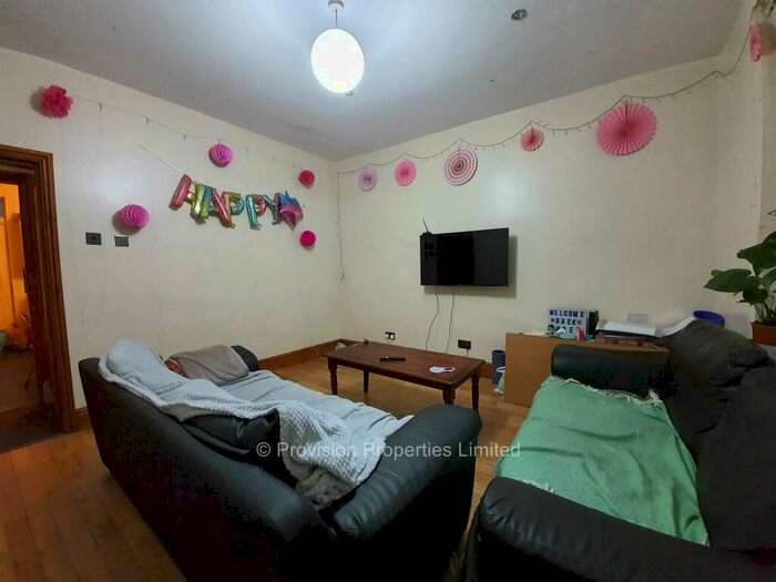 6 Bedroom Terraced House To Rent In Beamsley Terrace, Hyde Park, Leeds, LS6