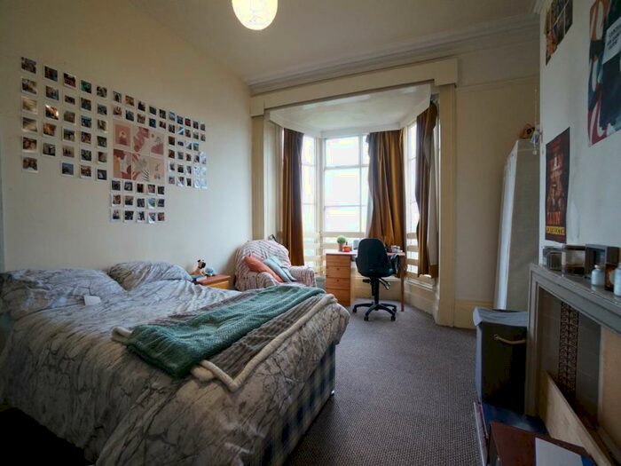 10 Bedroom House To Rent In Holyhead Rd, Bangor, Gwynedd, LL57