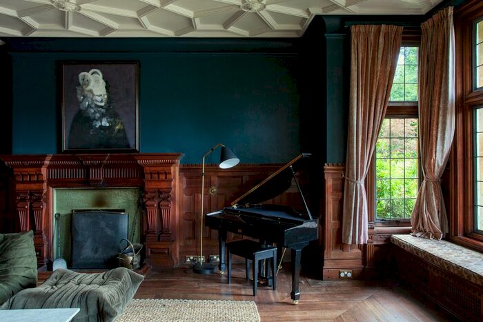 2 Bedroom Flat For Sale In Brook House, Ardingly, West Sussex, RH17