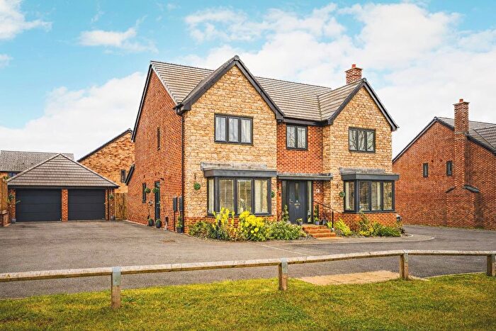 5 Bedroom Detached House For Sale In Brettingham Drive, Kedleston Grange, Allestree, DE22