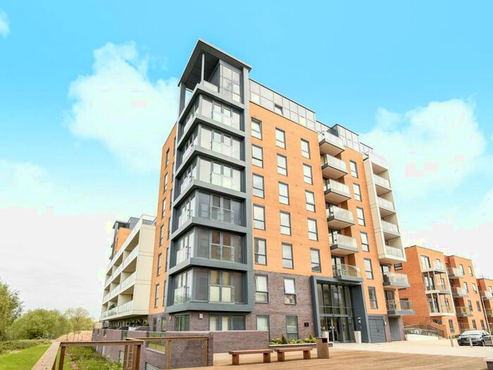 1 Bedroom Apartment To Rent In Skylark House, Drake Way, Reading, RG2