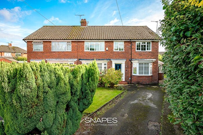 4 Bedroom Semi-Detached House For Sale In Hawthorn Grove, Bramhall, SK7