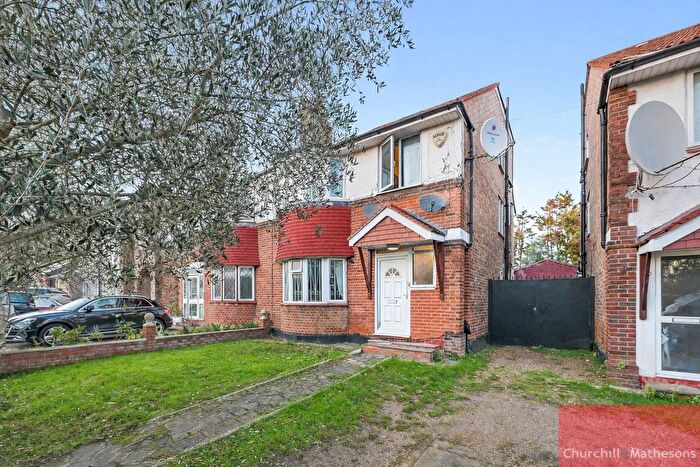 4 Bedroom Semi Detached House For Sale In Bowes Road, London, W3