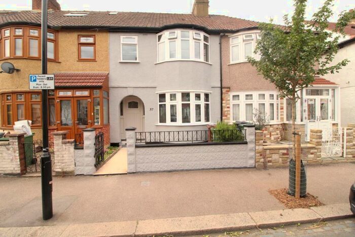 4 Bedroom Terraced House To Rent In Sanderstead Road, Leyton, E10