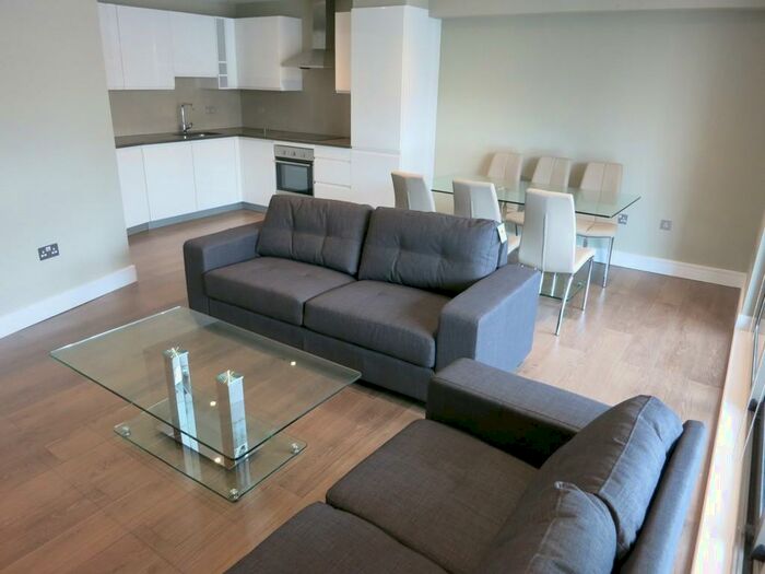 1 Bedroom Apartment To Rent In Dowsette Road, London, N17