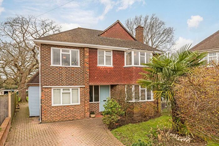 4 Bedroom Detached House To Rent In Harefield, Esher, KT10