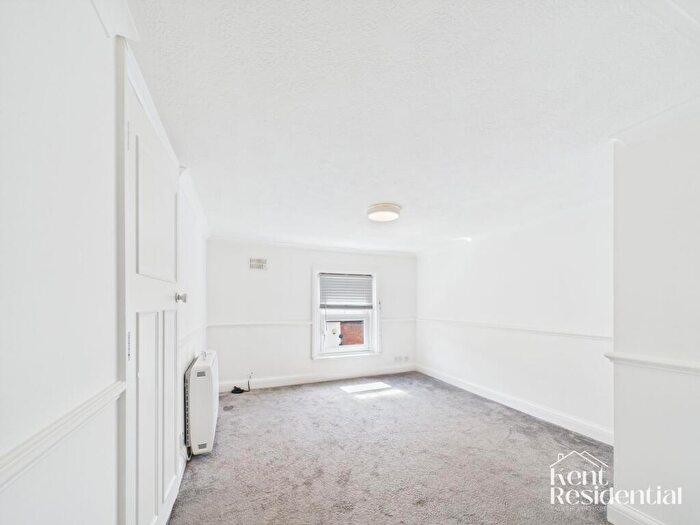2 Bedroom Apartment To Rent In Union Street, Maidstone, ME14