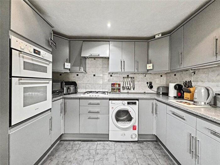 4 Bedroom Terraced House For Sale In Napier Road, Gillingham, Kent, ME7