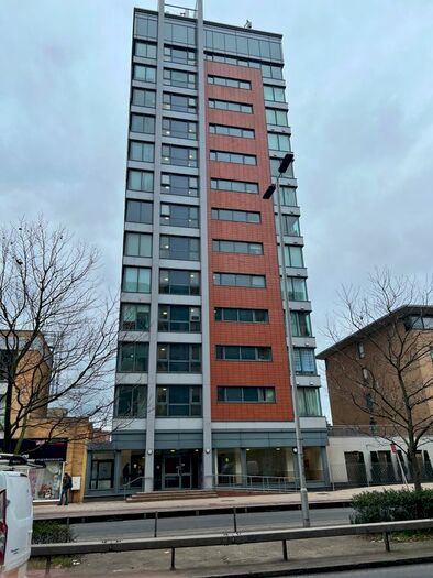 1 Bedroom Flat To Rent In Eastern Avenue, Ilford, IG2