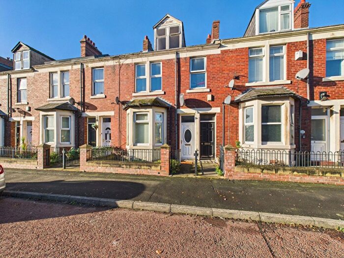 2 Bedroom Flat For Sale In Westbourne Avenue, Gateshead, NE8