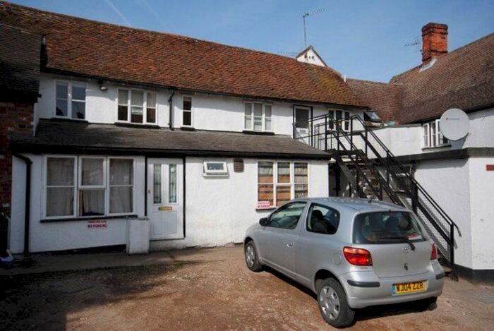 1 Bedroom Flat To Rent In High Street, Dunmow, CM6