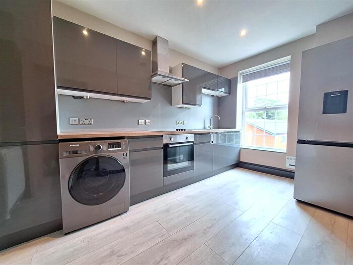 1 Bedroom Flat To Rent In Baker Street, RG1